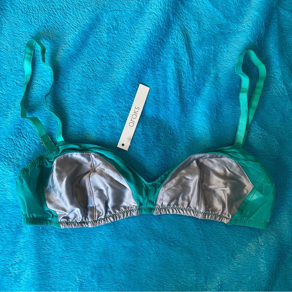 Araks Beatrice Bralette in green/grey NWT size SMALL.